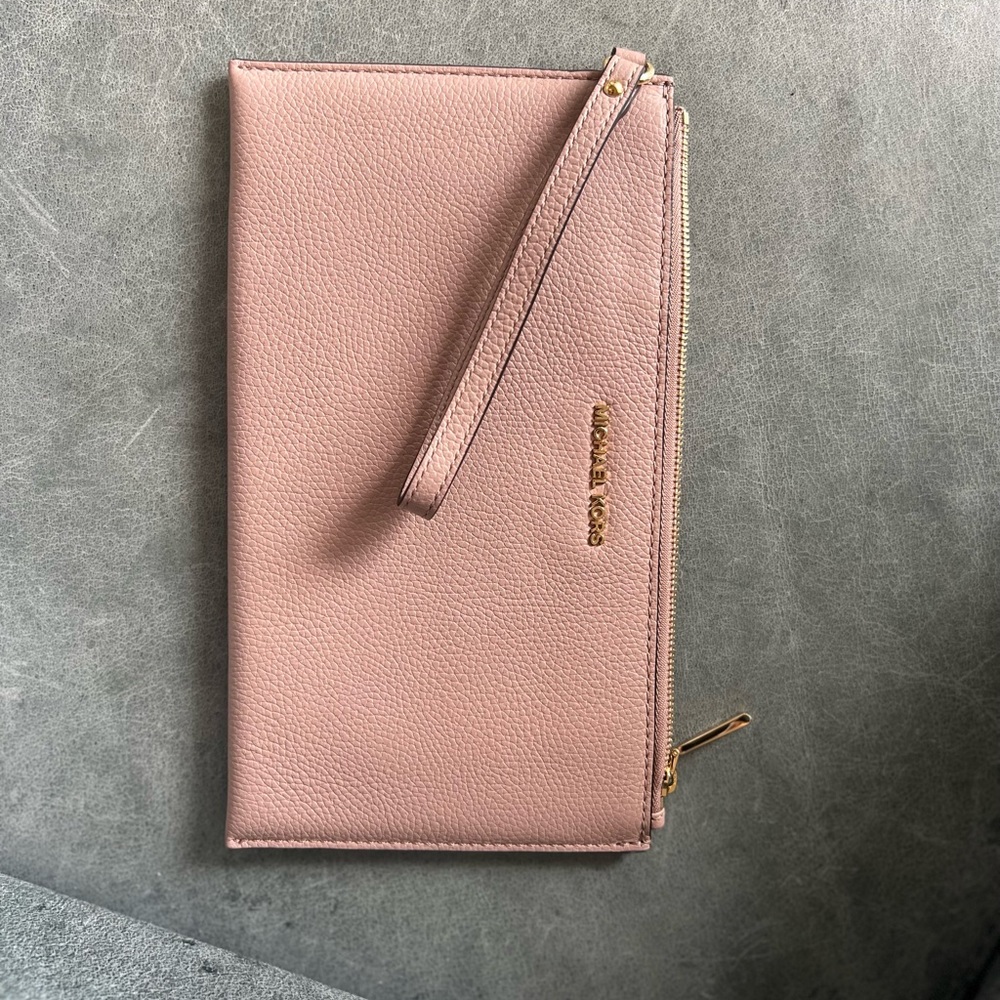 Michael Kors Clutch